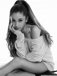 Image result for Ariana Grande with an iPhone 6