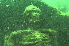 Image result for Bodies in Titanic Wreckage