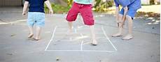 giochi da cortile per bambini giochi di una volta da fare all aperto umbria for mummy giochi da cortile per bambini giochi di una volta da fare all aperto umbria for mummy