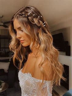 Hairstyle on Twitter in 2023 | Bridemaids hairstyles, Bride hair down, Bride hairstyles
