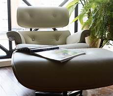 eames poltrona poltrona e puff charles eames madeira imbuia ess 234 ncia eames poltrona poltrona e puff charles eames madeira imbuia ess 234 ncia