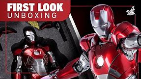 Hot Toys Iron Man Mark VII D100 Figure Unboxing | First Look