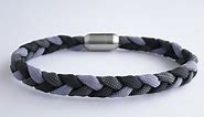 How to Make a Three Strand Flat Braid/Magnetic Clasp Paracord Bracelet