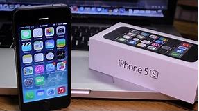 iPhone 5S Unboxing - First Look at iPhone 5S Space Grey