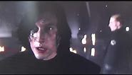 Kylo Ren chokes General Hux (Star Wars 8 scene).
