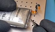 What's inside a bloated Samsung battery