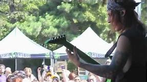 Jacky Vincent Falling in Reverse Warped Tour Solos