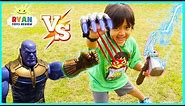 Ryan vs Thanos Marvel Avengers Infinity War Superhero Toys!!!