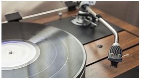 The Best Vintage Turntables for Audiophiles