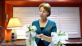 How To - Floral Arrangement Tips For Weddings - Pew Bows