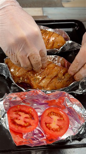 1.9M views · 12K reactions | Comment j’ai pu ne pas apprendre ça plus tôt - Une astuce géniale pour cuisiner le poulet que tout le monde devrait connaître ! | Recettes Apprenez | Facebook