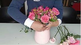 Pretty in Pink: DIY Floral Arrangement with Pink snd Hot Pink Roses & Alstroemerias - Must-Try!