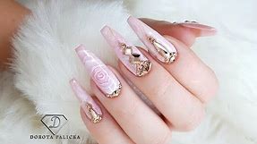Blush pink and rose gold marble nails. Nail art trends gel marble, gel rose nails