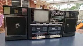 Realistic Portavision TV Boombox