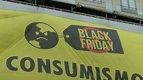 Video. 'Black Friday, black planet': Anti-consumer protests in Spain, France