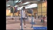 Olympic Squats vs Powerlifting Squats