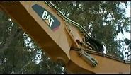 Cat® Wheeled Excavator Offset Boom Demonstration