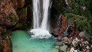 HD Mountain Turquoise Waterfall Video Wallpaper
