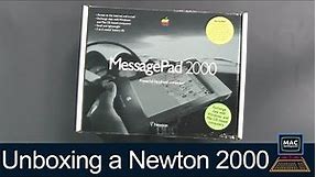 The Apple MessagePad 2000 from 1997 with Newton OS v2.1 - Unboxing