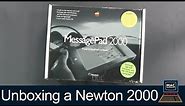 The Apple MessagePad 2000 from 1997 with Newton OS v2.1 - Unboxing