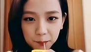 jisoo eating by emoji #blackpink #jisoo #eating #famcam #viral #fypシ #foryou