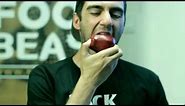How to Eat an Apple Like a Boss | FOODBEAST LABS