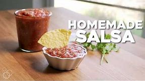 How to Make Easy Homemade Salsa (Restaurant Style)