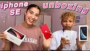 UNBOXING THE NEW IPHONE SE 2020 | Whats on my Iphone!!