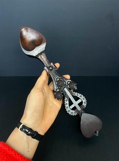 W1070 Vintage Welsh Love Spoon / Hand Carved Wooden Love Spoon / 12 Inch Folk Art / Traditional Welsh Gift - Etsy Canada
