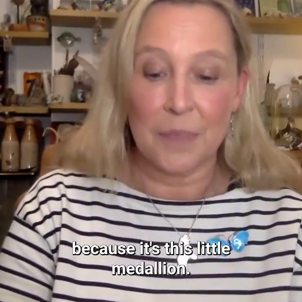 I cracked open a mystery object by the Thames