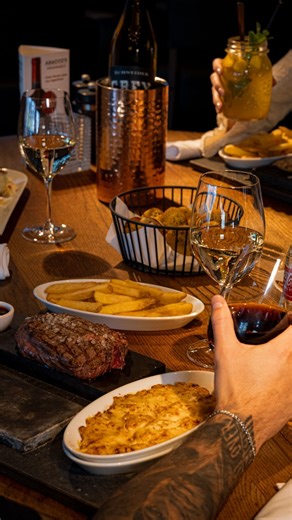 ABACCO`S STEAKHOUSE🇨🇭 on Instagram: "Vom ersten Handgriff bis zum letzten Detail. Wir bereiten alles vor, damit ihr es schön habt und den Abend bei uns genießen könnt. ✨ #ABACCOSSTEAKHOUSE #DASWAHRSCHEINLICHBESTESTEAKDERWELT #vorbereitungen"