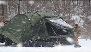 Camping in a Blizzard, Catch a Dinosaur Tent Flying in a Snowstorm!!