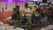 Pearl Jam - 1991-11-14 - Tower Records, Yonkers, NY