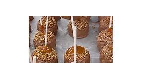 🍏It’s Caramel Apple day at... - Dinstuhl's Fine Candy Company