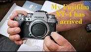 Unboxing of the Fujifilm X-T4.