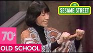Sesame Street: Lilly Tomlin signs Sing | #ThrowbackThursday