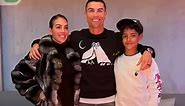 #cristianoronaldo #cr7 #elbicho #siuuuu #goat Cristiano Ronaldo junto a su familia celebrando su cumpleaños 38 años 🐐🔥❤️