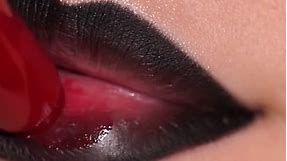 Vampire Lips 🧛‍♀️ new version using different products 🎃 #makeup #halloweenmakeup #vampirelips #vampire #kyliecosmetics