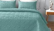 Whale Flotilla King Size Quilt Bedding Set, Soft Turquoise Quilt King Size with 2 Pillow Shams, Lightweight Bedspread Coverlet Wave Pattern, Quilted Comforter Bed Cover for All Seasons