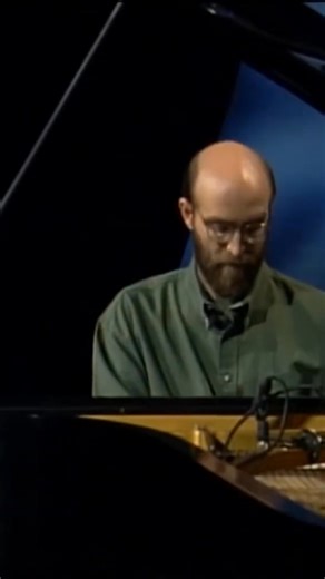 ❄️ George Winston’s “Joy” traces its roots to Jesu, Joy of Man’s Desiring by Bach, adapted via David Qualey’s guitar arrangement and reimagined for solo piano. Take a moment to listen to “Joy” and the rest of December here: https://lnk.to/gw-decemberYT | George Winston