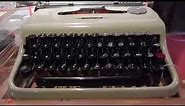 Lettera 22 Olivetti macchina da scrivere portabile