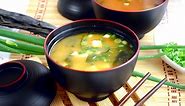 Miso soup recipe - How to make with only 6 ingredients (easy)