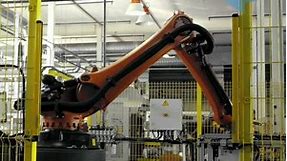 IngeLearn - ¿Qué es un robot industrial segun ISO 8373? ....