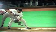 Kent Hrbek Pulling Ron Gant's Leg Off First Base! Minnesota Twins Metrodome
