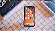 iPhone XR Unboxing and Hands On