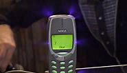 This is what happens when you charge a Nokia 3310 with 1 million volts