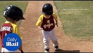 Little kid runs in slow motion during baseball game - Daily Mail