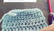 The difference between single crochet (sc) and double crochet (dc) stitches