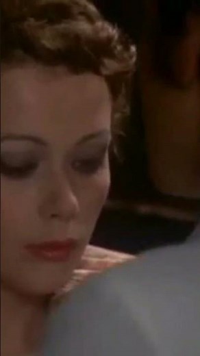Emmanuelle (1974) - Emmanuelle In The Mirror