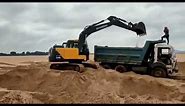 HYUNDAI R130 excavator working in Sand handling application / breaker / Construction equipment / RRR